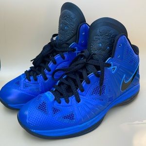 Nike Lebrons 8- Size 11.5